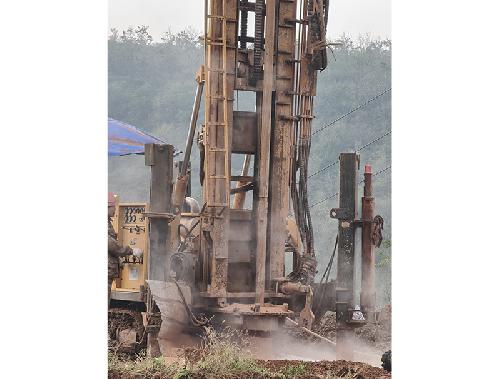 山区打深水井（3）