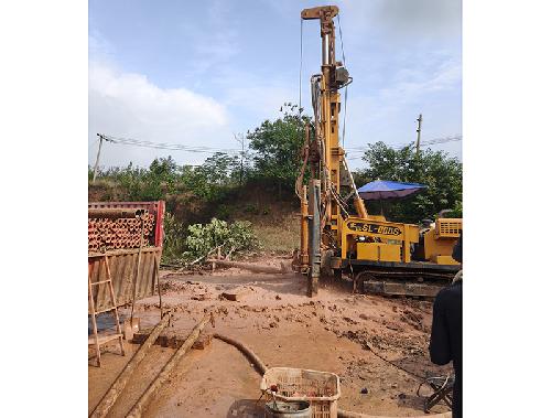 山区打深水井（6）