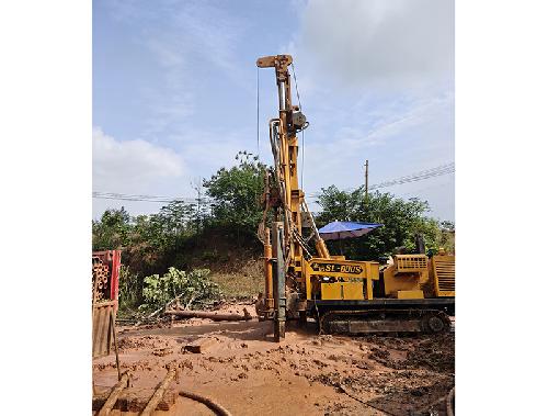 山区打深水井（7）
